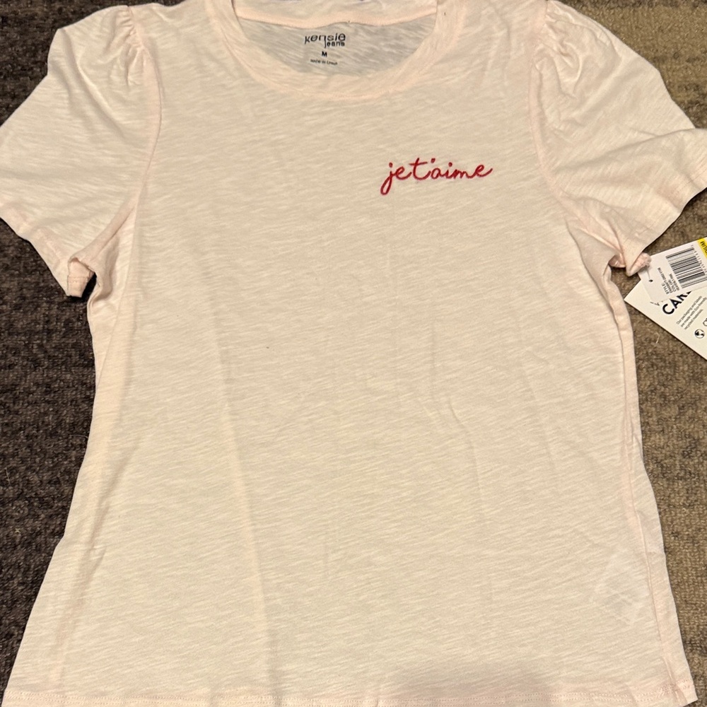 Kensie Jeans  Light Pink Tee with Red Embroidery Je t’aime medium